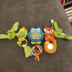 Infantino Musical Travel Activity Toy Bar